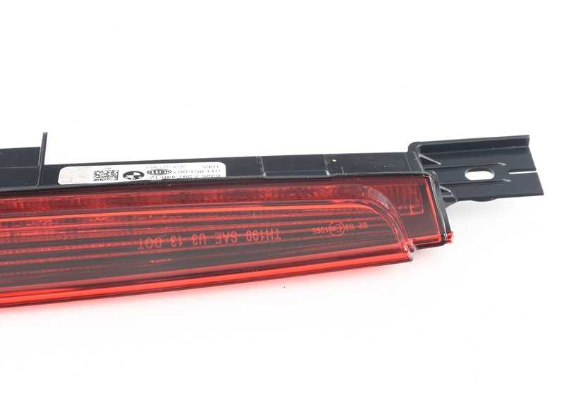 Tercera Luz de Freno para BMW F45, F48, F49 (OEM 63257297446). Original BMW