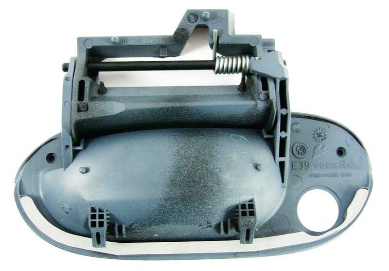 Maneta exterior de puerta derecha OEM 51218245462 para BMW E39. Original BMW.
