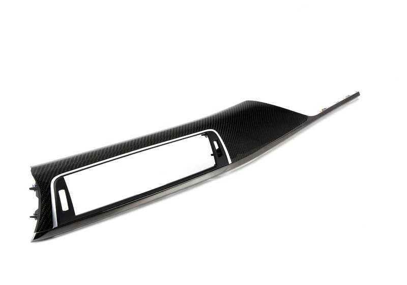 Fibre de carbone d'embellieuse de passagers OM 51458068609 pour BMW F80, F82, F82N, F83, F83N. BMW d'origine.