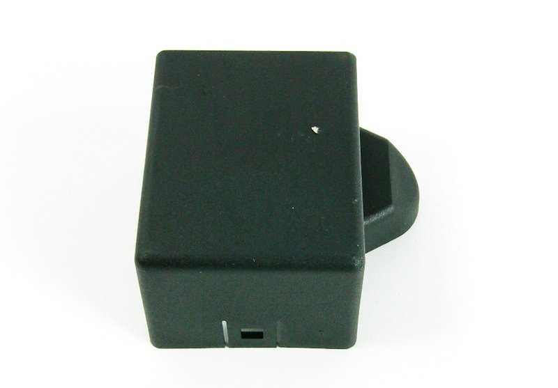 OEM cover 12421718208 for BMW E34, E32. Original BMW.