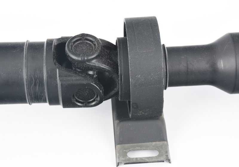 Árbol de transmisión para BMW E30 con cambio manual de 5 velocidades. OEM 26101226733. Original BMW.