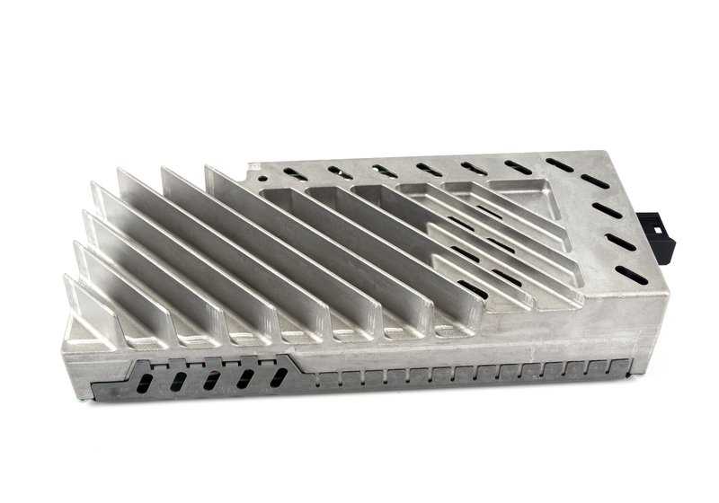Amplificador sistema de sonido HiFi Top OEM 65126815969 para BMW F07, F10, F11, F06, F12, F13, F01, F02. Mejora el audio de tu coche con componente original BMW.