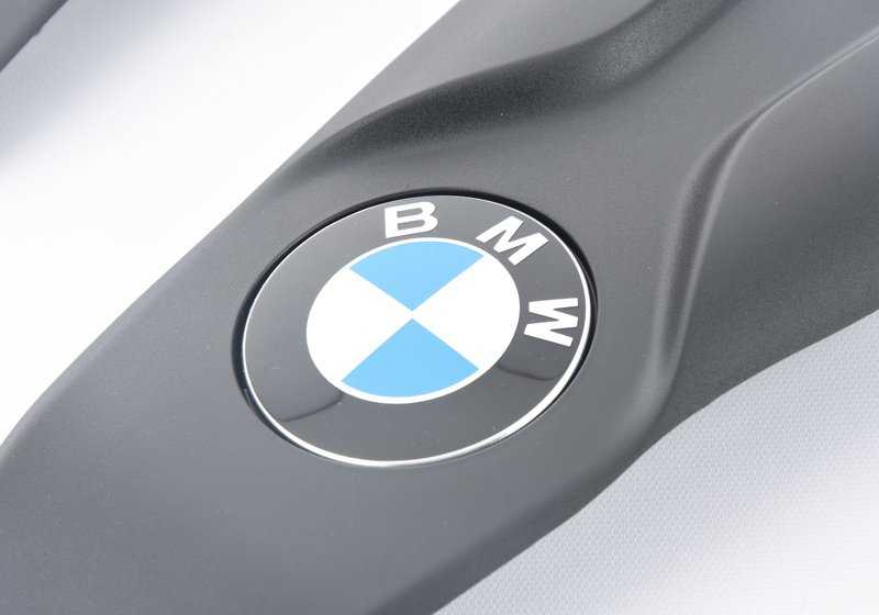 Cubierta insonorizante motor OEM 11148602047 para BMW G30, G11, G12. Pieza original BMW.