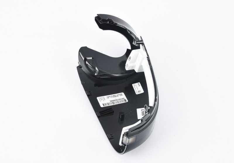 Carcasa inferior con intermitente derecho Shadow Line OEM 63137848778 para BMW F87, F30, F31, F80, F32, F33, F82, F83. Original BMW.