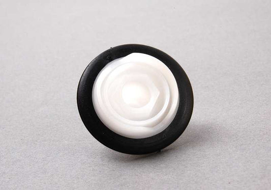 Rápido OEM 51417007118 para BMW E65 e E66. Compatível com várias versões da série 7 (730d, 730i, 735i). BMW original.