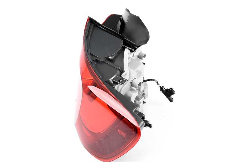 Piloto traseiro direito OEM 63217295428 para BMW F22, F23, F87. BMW da luz traseira original.