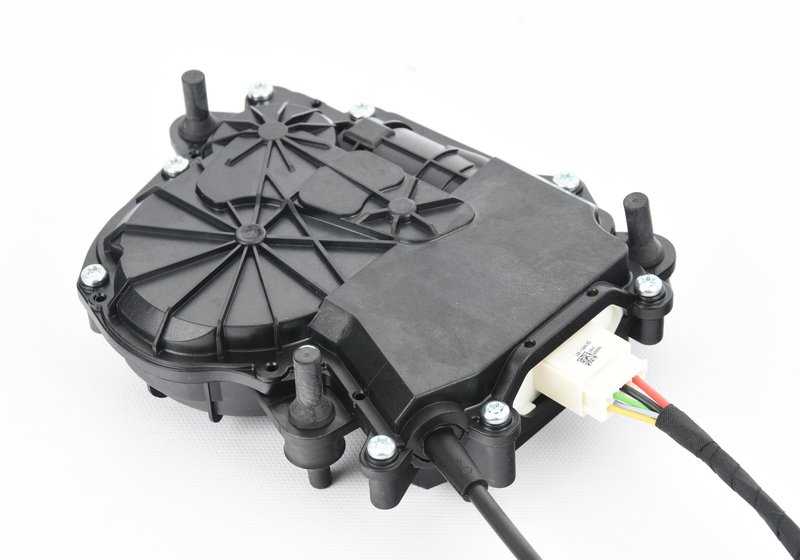 Motor del cierre servoeléctrico de maletero OEM 51247303443 para BMW X5 F15 y X5 M F85. Original BMW.