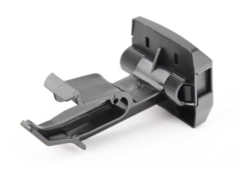 Tampa de fechamento para BMW 3 E90 Series, E91, E92, F30, F31, 5 F07 Série, F10, F11, Série 6 F06, F12, F13, X3 F25, X4 F26, X5 F15, F85, X6 F16, F86, Z4 E89, (OEM 82712157718). BMW original