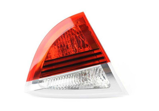 Luz trasera en tapa maletero izquierda OEM 63217160063 para BMW Serie 3 E91. Original BMW.