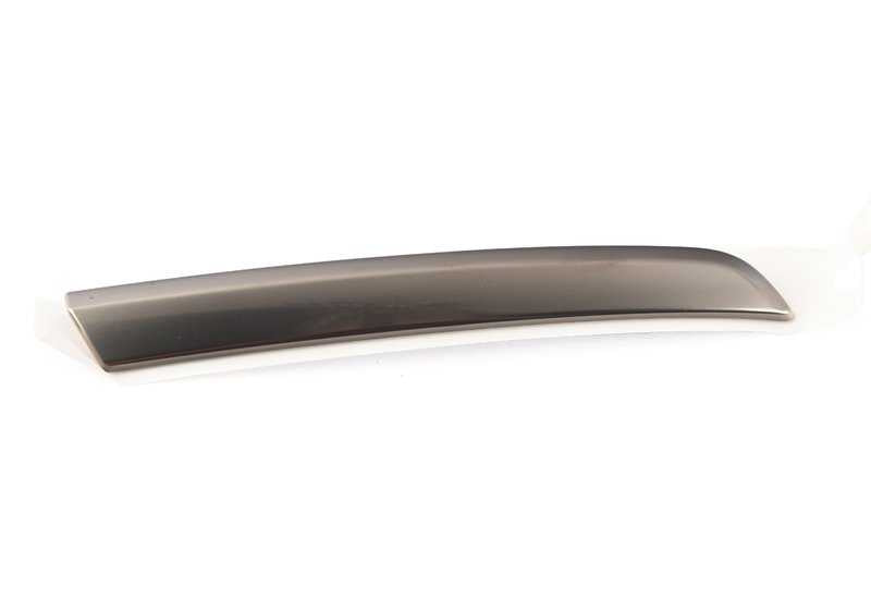 Moldura trasera izquierda color gris Cerium OEM 63217467923 para BMW Serie 7 G11, G12 (730i, 730d, 740d, 725d, versiones xDrive). Original BMW.