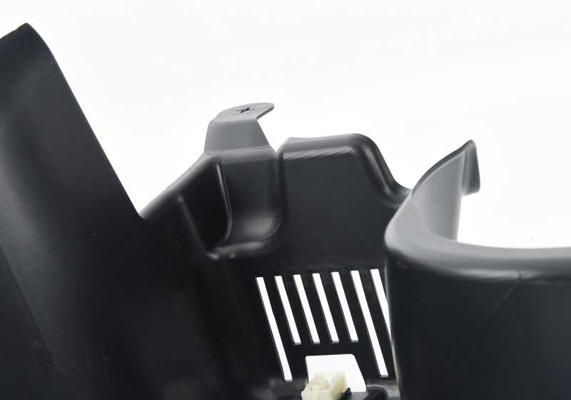 Rechte hintere Abdeckung OEM 51757340180 für BMW 7 G11 -Serie, G11N, G12, G12N. Original BMW Stück.