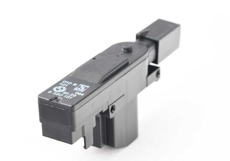 Motor de apertura maletero (actuador) OEM 51268350181 para BMW E32, E34, E24. Compatible con cierre centralizado. Original BMW.
