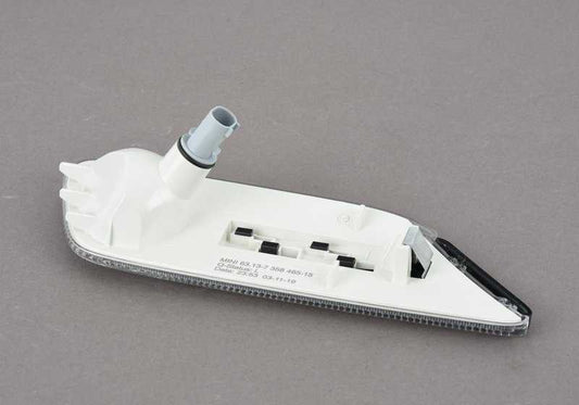 Left White Side Intermittent Oem 63137358465 for Mini F54 (all models: Cooper JZ31, JZ32, LN31, LN32, LN41, LN42, LN61, LV31, LV32, XJ31). Original Mini.