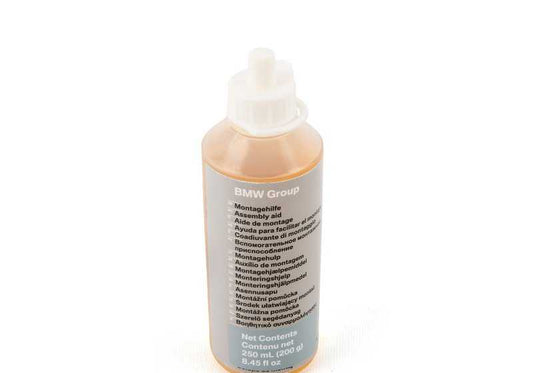 Pasta de montaje OEM 83192405829 para BMW (E81,E82,E87,E88,F20,F21,F40,F52,F22,F23,F44,F45,F46,F87,G42,G87,U06,E36,E46,E90-E93,F30-F35,F80,G20-G81,G80,G81,F32-F36,F82,F83,G22-G26,G82,G83,E28,E34,E60,E61,F07,F10,F11,F18,F90,G30-G38,E24,E63,E64,F06,F12