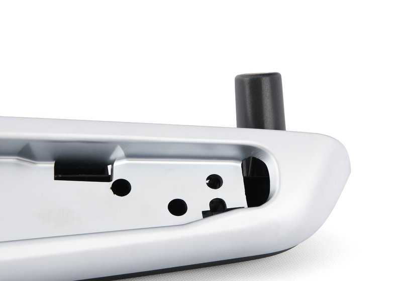 Avant droit droit chromé mate 51418259964 pour BMW E46. BMW d'origine.