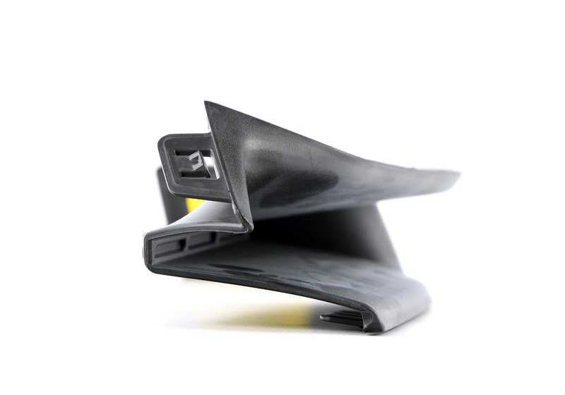 Coperchio del paraurti anteriore sinistro per BMW G01, G02 (OEM 51118070393). BMW originale.