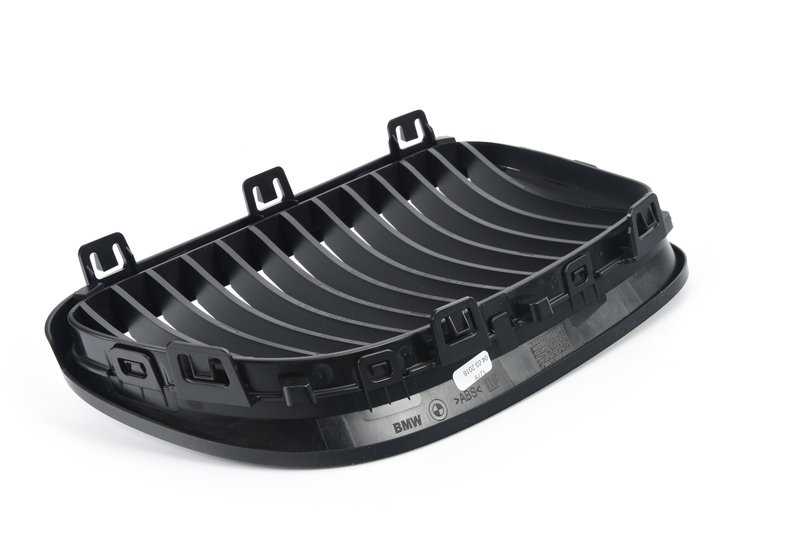 Rejilla cromada izquierda OEM 51137254971 para BMW E92, E93. Original BMW.