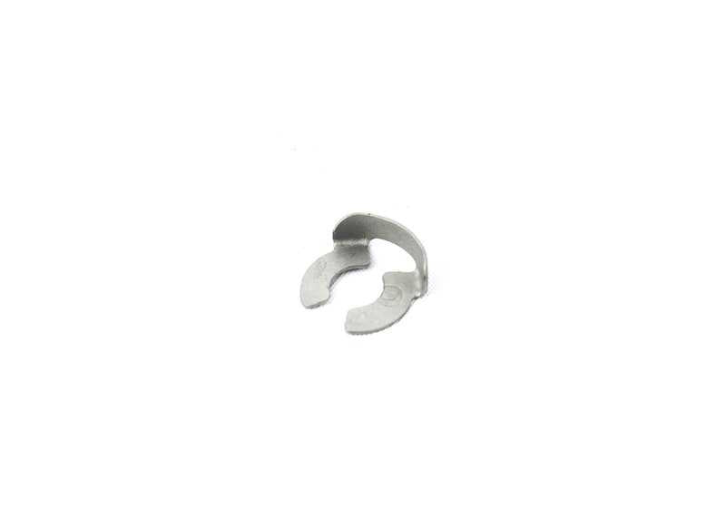 Clip OEM 07129906727 para BMW Motorrad E23, R50 y otros modelos compatibles. Pieza original BMW Motorrad. Ideal para sujeciones en sistemas como depósito de combustible, frenos o refrigeración.
