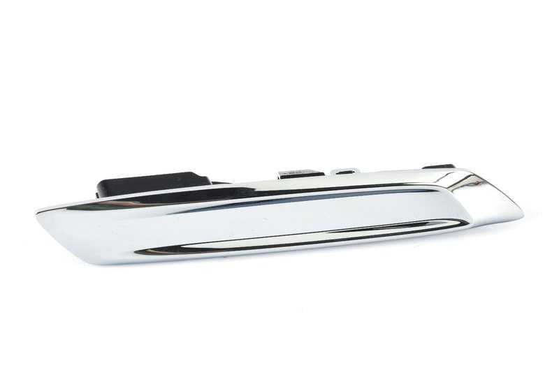 Embellecedor izquierdo OEM 51137336641 para BMW F07, F07N. Recambio original BMW. Ideal para sustituir moldura lateral dañada o perdida.