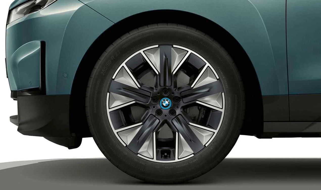 Llanta de aleación Aerodynamik 1010 OEM 36115A02654 para BMW iX (I20). Original BMW.