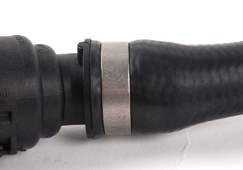 Tubo del Radiador al Depósito de Expansión para BMW E83, E83N (OEM 64213400417). Original BMW.