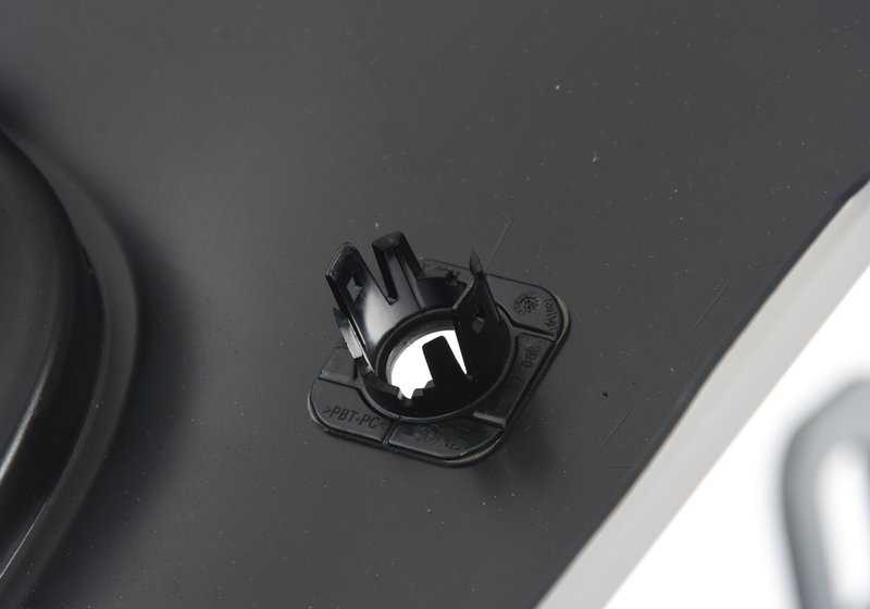 Paragolpes delantero imprimado OEM 51118067954 para BMW F30, F31. Original BMW.