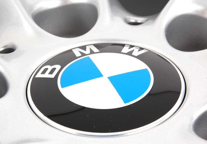ALLOY TIRE Design Star 189 OEM 36116768859 pour BMW E90, E91, E92, E93. BMW d'origine.