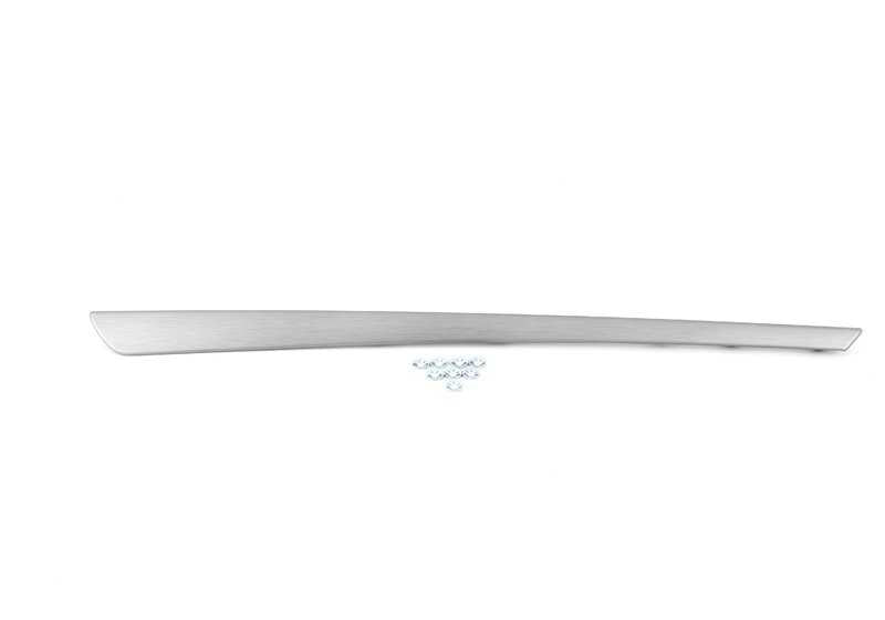 Moldura decorativa de aluminio puerta trasera derecha OEM 51428044820 para BMW E60, E60N, E61, E61N. Original BMW.