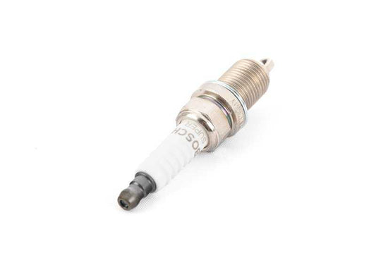 Bujía de encendido OEM 12129061870 para BMW 3' E30, 5' E34, 7' E32, 8' E31. Original BMW.