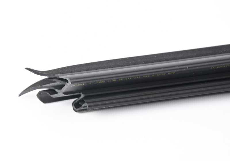 Burlete marco puerta delantera derecha OEM 51337393418 para BMW G01, G02, F97, F98. Original BMW.