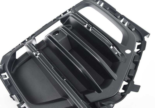 Rejilla lateral derecha cerrada OEM 51117449688 para BMW G05, G06. Original BMW.