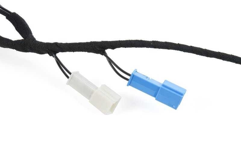 Cable conexión volante OEM 32309483019 para BMW F20 (118d xDrive, 120d) con dirección deportiva o M. Compatible con transmisión manual y automática. Original BMW.