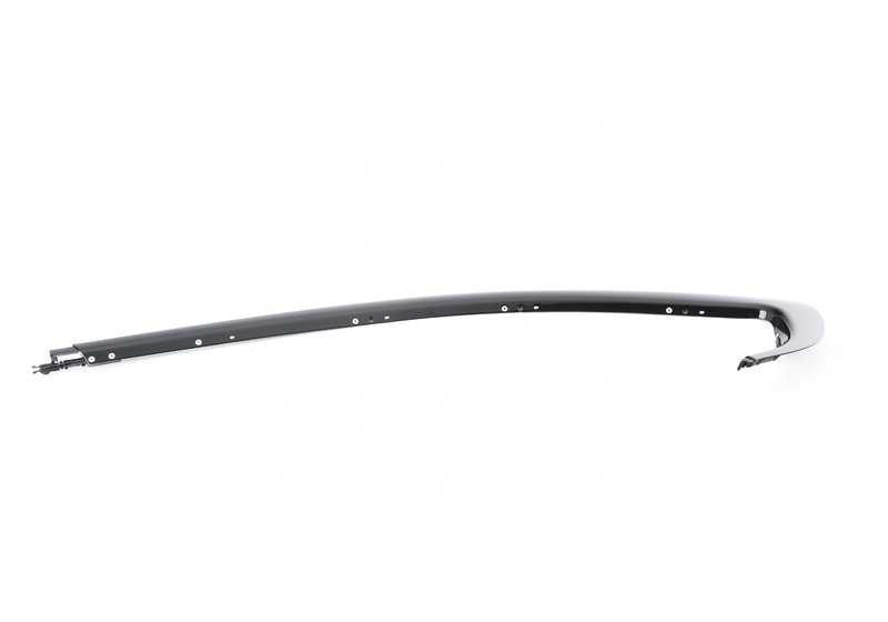 Moldura marco lateral izquierda OEM 51337263239 para BMW F31 (316d). Acabado en negro brillante. Original BMW.