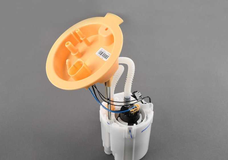 Bomba de combustible OEM 16117243972 para BMW F20, F21, F22, F30, F31, F34, F32, F33, F36. Original BMW.