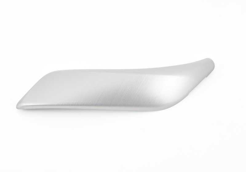 Spazzolatore di alluminio di spazzolatura (lato destro) OEM 51417240418 per BMW 1 F20 Series, F21 e Serie 2 F22, F23. BMW originale.