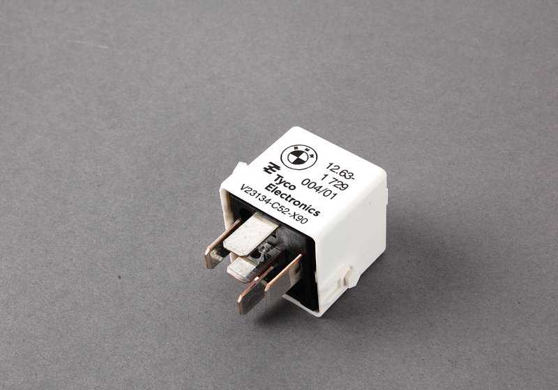 Relé blanco OEM 61361729004 para BMW E30, E36, E28, E34, E39, E32, E38, E31, Z1, Z3. Recambio eléctrico original BMW. Ideal para sistemas electrónicos y relés en motor y habitáculo.