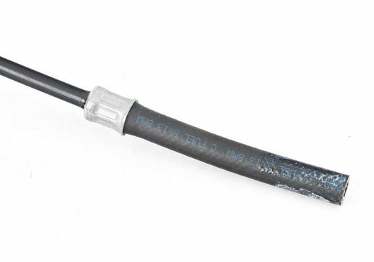 Tuyau d'alimentation en carburant OEM 16117175079 pour BMW X5 E53 3.0i, 4.4i (1999-2006). Véritable BMW.