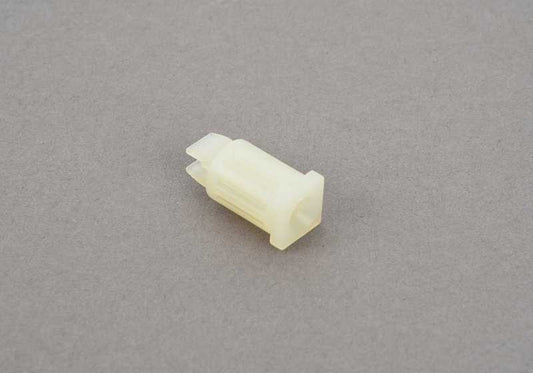 Porca de inserção OEM 65206922558 para BMW E81, E87, E87N, E90, E90N, E91, E91N, E92, E92N, E60, E60N, E61, E61, F07, F07n, F10, F10N, E61, E61, F07, F07n, F10, F06, f06n, f12, f12n, f13, f13n, f01, f01n, f02, f02n, f04, f25, f2, f2