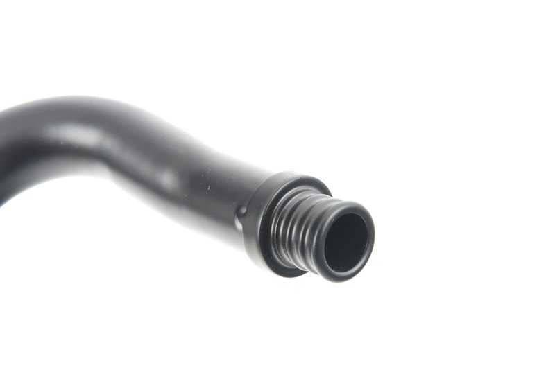 Tubo de avance refrigerante OEM 11531407182 para BMW E39, E52, Z8. Original BMW.