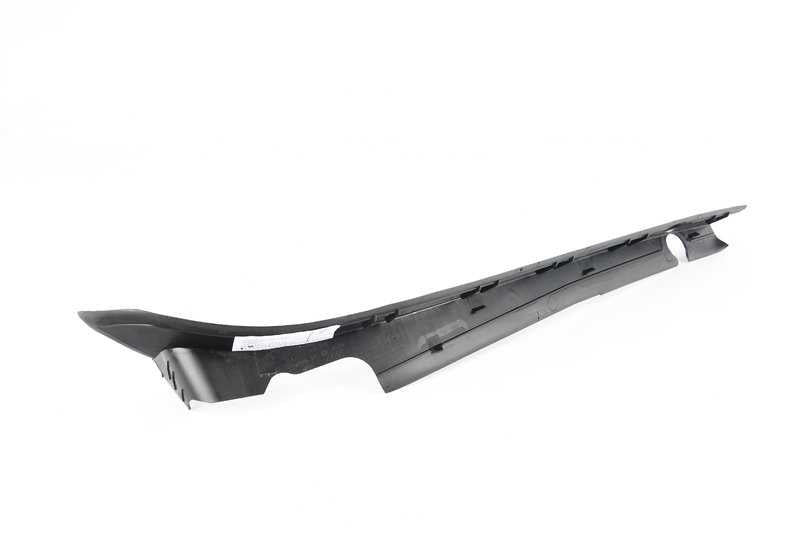 Sellado lateral derecho OEM 51768061844 para BMW F80, F82, F83. Original BMW.