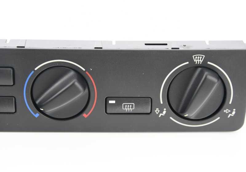Frontal del panel de control del climatizador OEM 64116904311 para BMW E46. Original BMW.