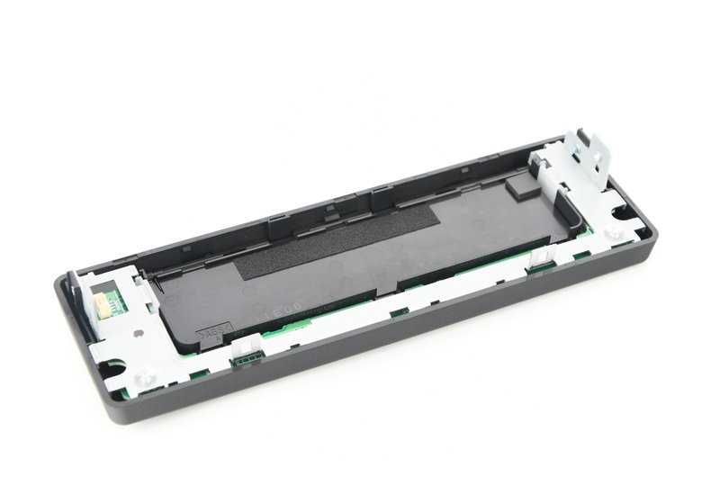 EMBELLECADOR RADIO RADIO OEM 65129230675 for BMW E60, E60N, E61, E61N, E63, E63N, E64, E64N. Compatible with CD systems and supports. Original BMW.