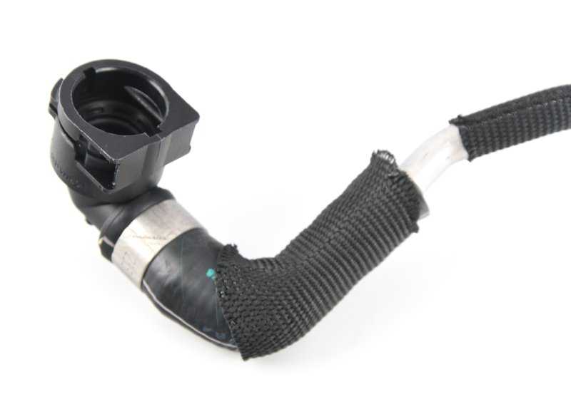 Tubo de refrigeración del turbocompresor OEM 11538666857 para BMW F20, F21, F22, F23, F30, F31, F34, F32, F33, F36, G30, G31, G32, G11, G12, G01, G02. Original BMW.