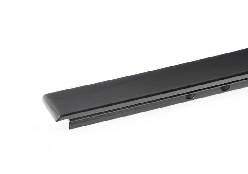 Moldura superior del marco de la ventana puerta trasera derecha OEM 51357390126 para BMW F90, G30. Original BMW.