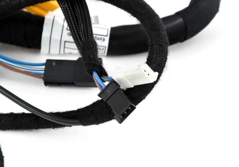 Cableado lado copiloto OEM 61128383108 para BMW E36 (Todos los modelos compatibles). Original BMW.