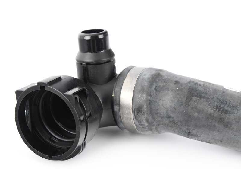 Manguito bomba de agua a radiador OEM 11538074110 para BMW F90, F91, F92, F93. Original BMW.