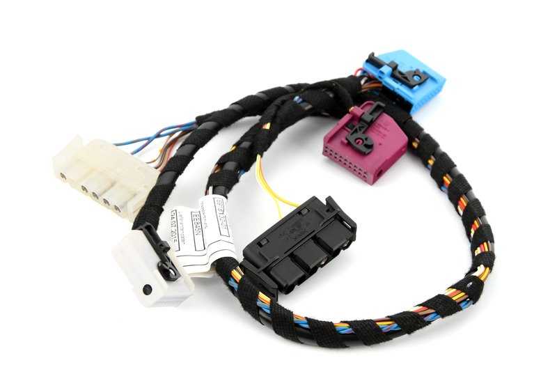 Cable conexión navegación OEM 61126915132 para BMW E39 520i, 520d (compatibles con MKIII, navegación). Original BMW.
