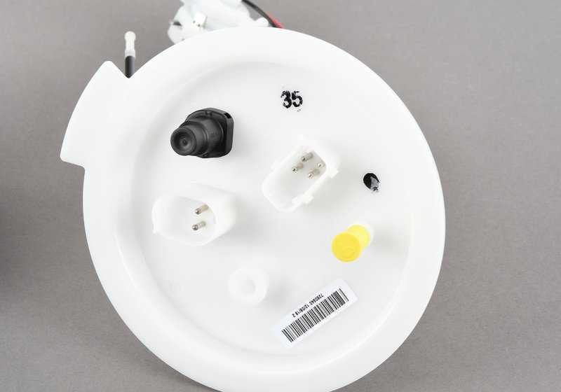 OEM fuel pump 16117260640 for BMW F07, F10, F11, F06, F12, F13. Original BMW.