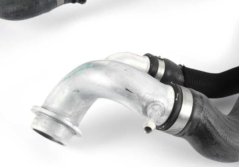 OEM refrigerant hose 17127600131 for BMW F01, F02. Original BMW.