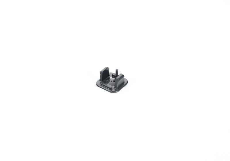 Tapa cubre tercera luz de freno OEM 63218371357 para BMW Serie 5 E39. Compatible con todos los modelos E39: 520d, 520i (M52, M54), transmisión manual y automática. Original BMW.